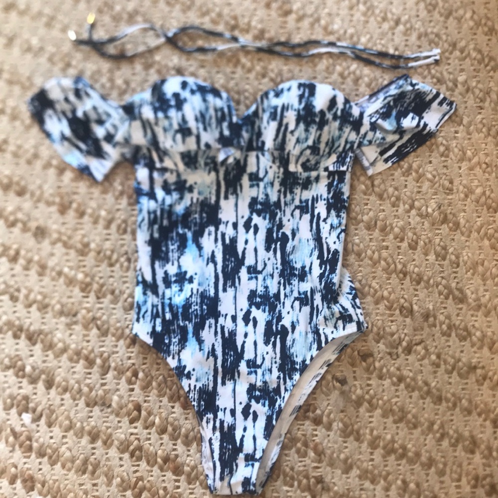 One Piece Swimsuit A&F Size Small